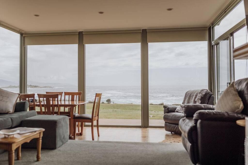 Holiday home Oceanfront - Absolute Waterfront *